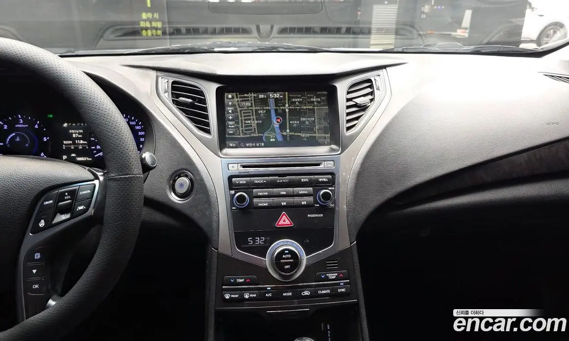 Hyundai Grandeur 2014 2.2 автомат (гидро), фото 14 Hyundai Grandeur 2014 2.2 автомат (гидро), фото 14