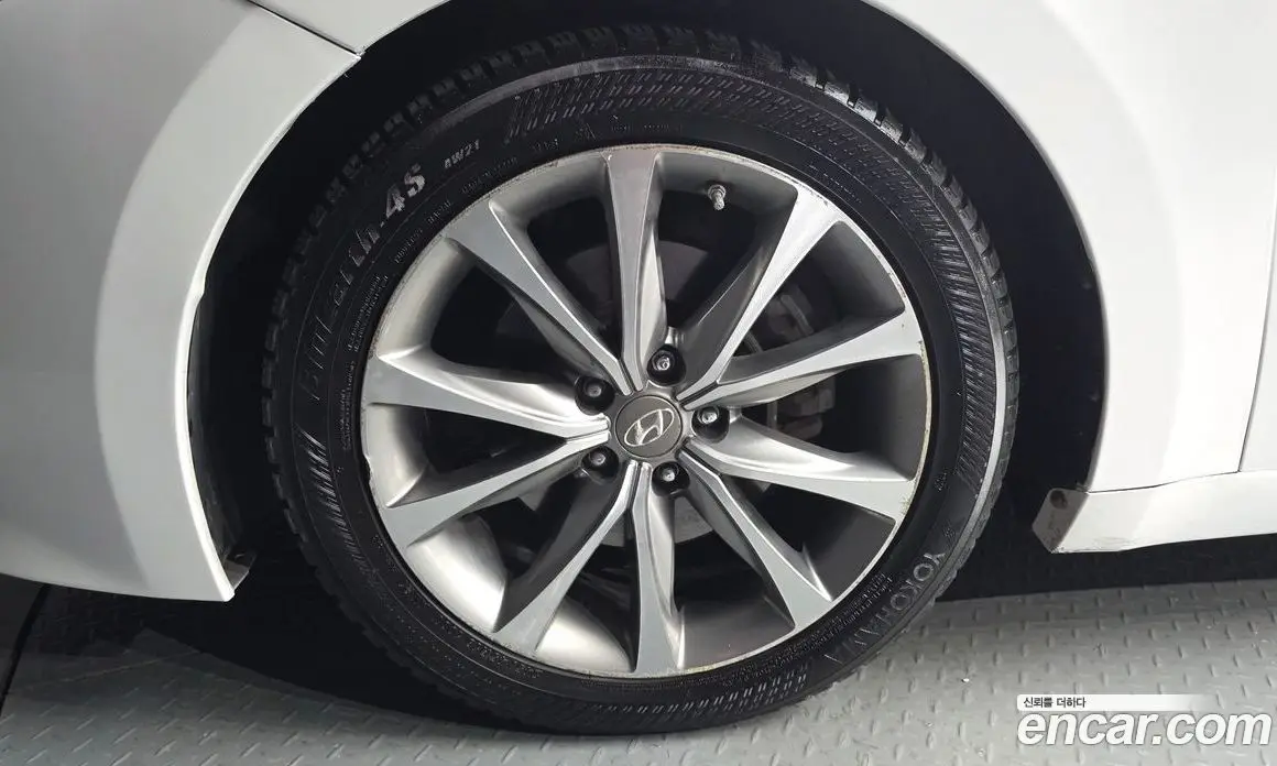 Hyundai Grandeur 2014 2.2 автомат (гидро), фото 5 Hyundai Grandeur 2014 2.2 автомат (гидро), фото 5