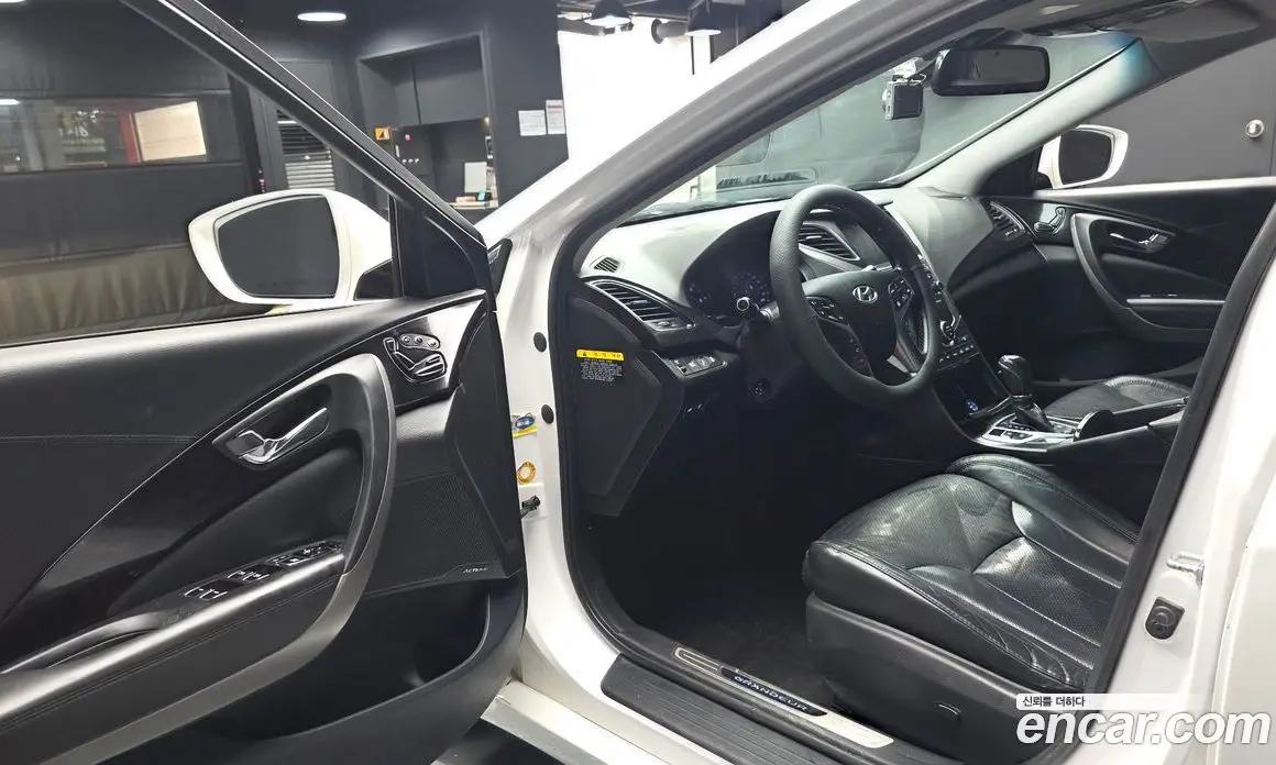 Hyundai Grandeur 2014 2.2 автомат (гидро), фото 10 Hyundai Grandeur 2014 2.2 автомат (гидро), фото 10