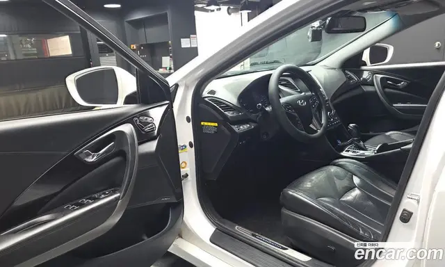 Hyundai Grandeur 2014 2.2 автомат (гидро), миниатюра 10 Hyundai Grandeur 2014 2.2 автомат (гидро), миниатюра 10