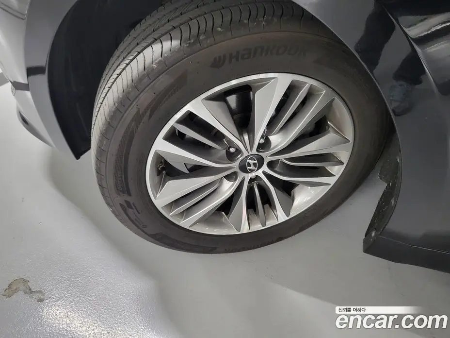 Hyundai Grandeur 2015 2.4 автомат (гидро), фото 20