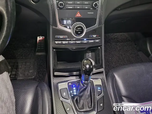 Hyundai Grandeur 2015 2.4 автомат (гидро), миниатюра 10