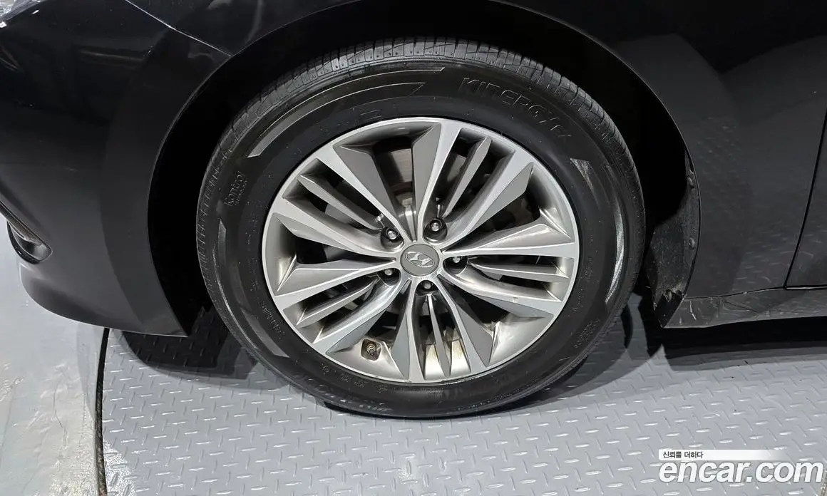 Hyundai Grandeur 2016 2.4 автомат (гидро), фото 5