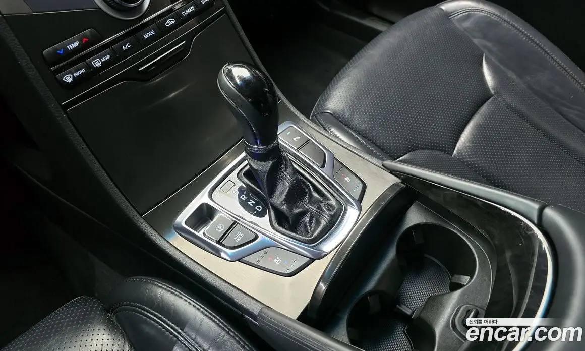 Hyundai Grandeur 2016 2.4 автомат (гидро), фото 9