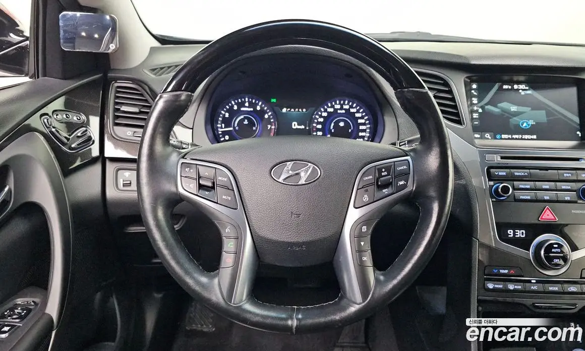 Hyundai Grandeur 2016 3.0 автомат (гидро), фото 15