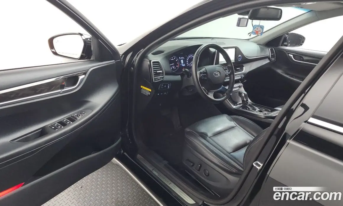 Hyundai Grandeur 2017 2.4 автомат (гидро), фото 13