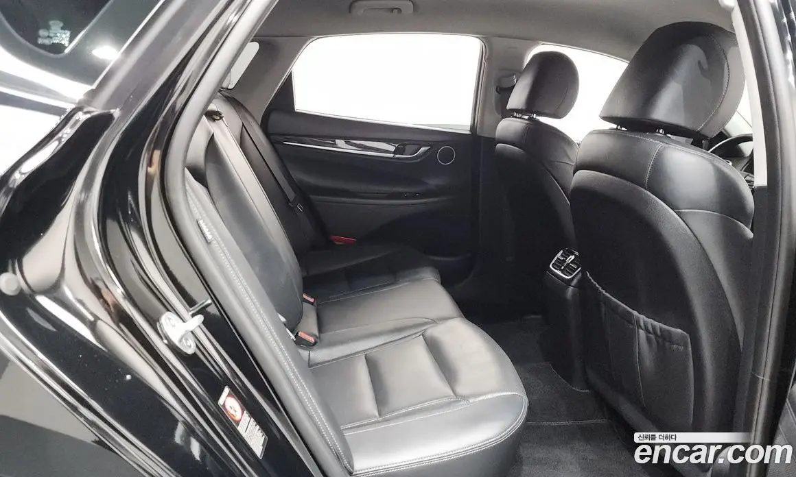 Hyundai Grandeur 2017 2.4 автомат (гидро), фото 17