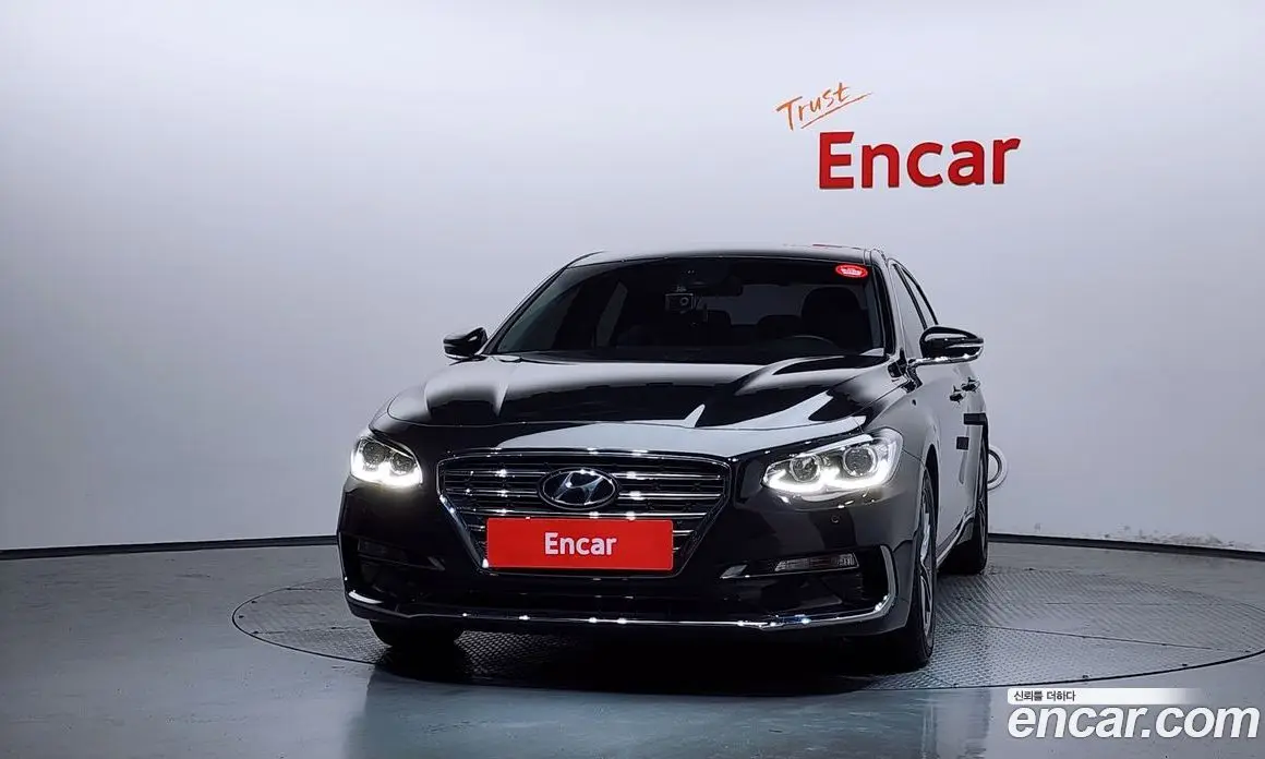 Hyundai Grandeur 2017 2.4 автомат (гидро), фото 3