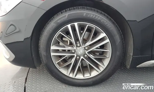 Hyundai Grandeur 2017 2.4 автомат (гидро), миниатюра 5