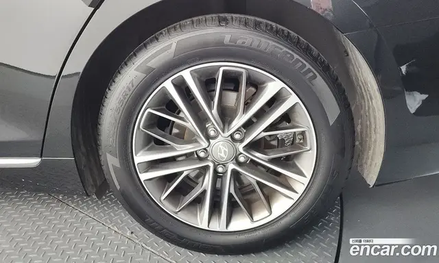 Hyundai Grandeur 2017 2.4 автомат (гидро), миниатюра 7