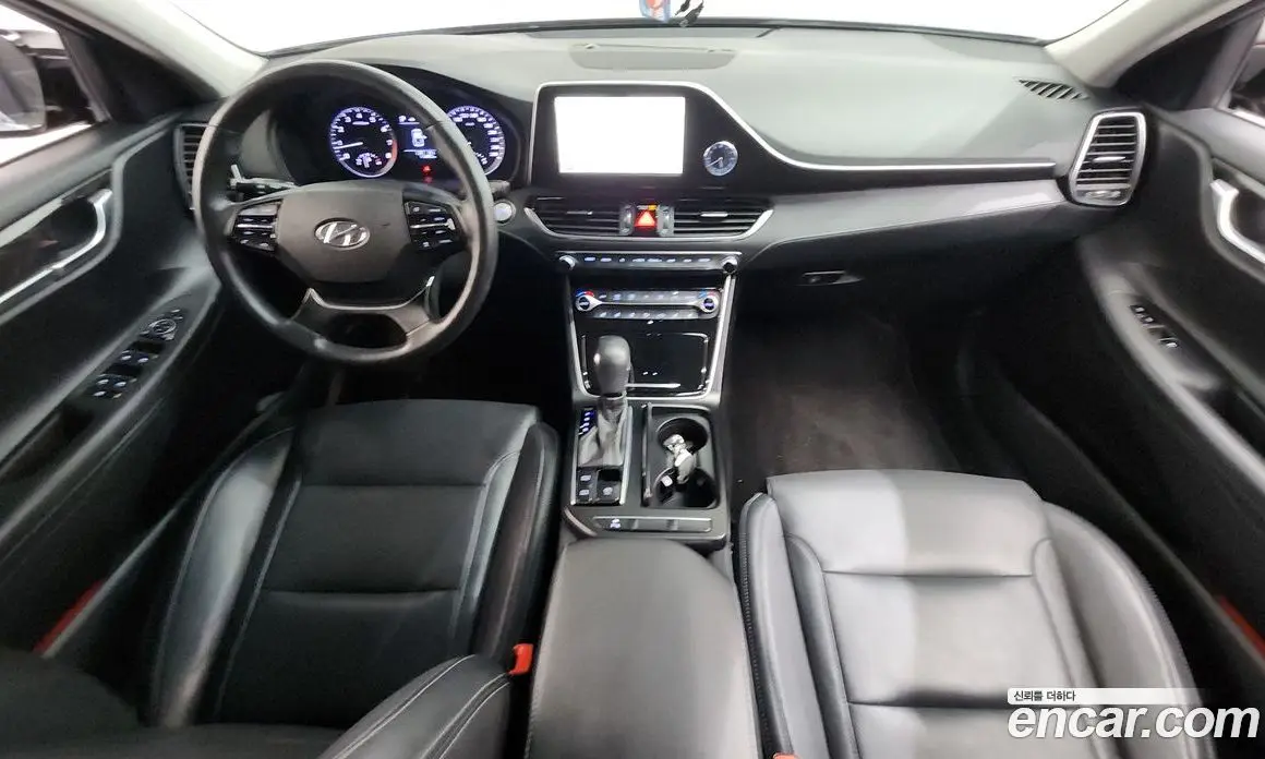 Hyundai Grandeur 2017 2.4 автомат (гидро), фото 10