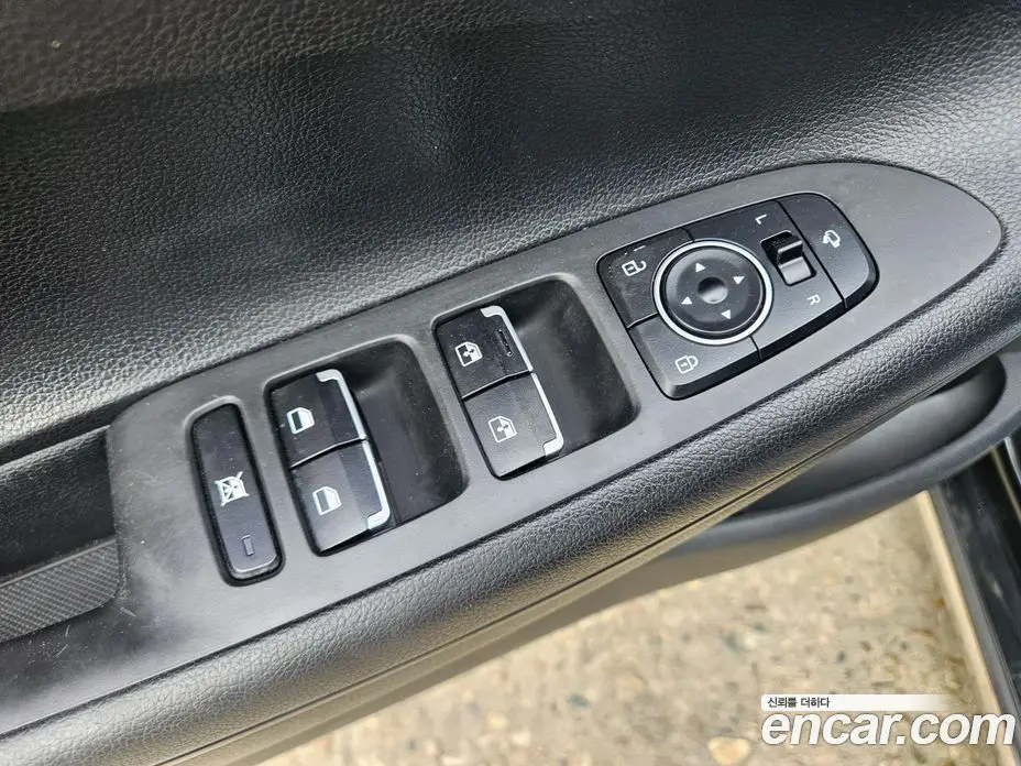 Hyundai Grandeur 2017 2.4 автомат (гидро), фото 19
