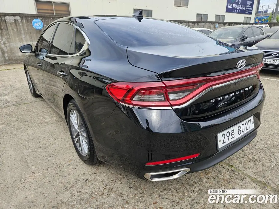 Hyundai Grandeur 2017 2.4 автомат (гидро), фото 4