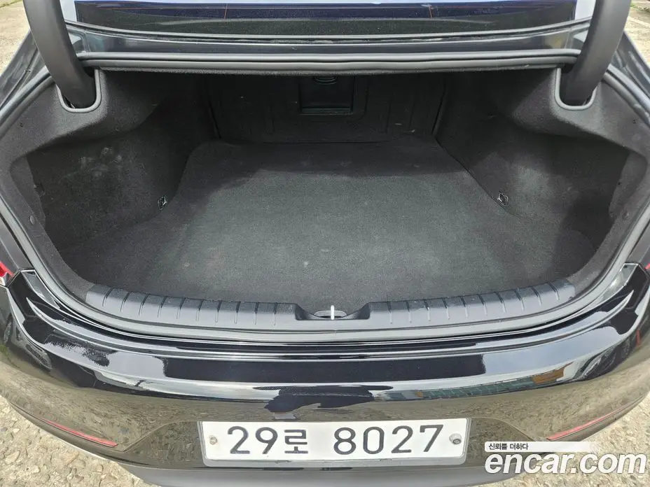 Hyundai Grandeur 2017 2.4 автомат (гидро), фото 8