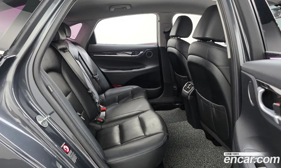 Hyundai Grandeur 2018 2.4 автомат (гидро), фото 16