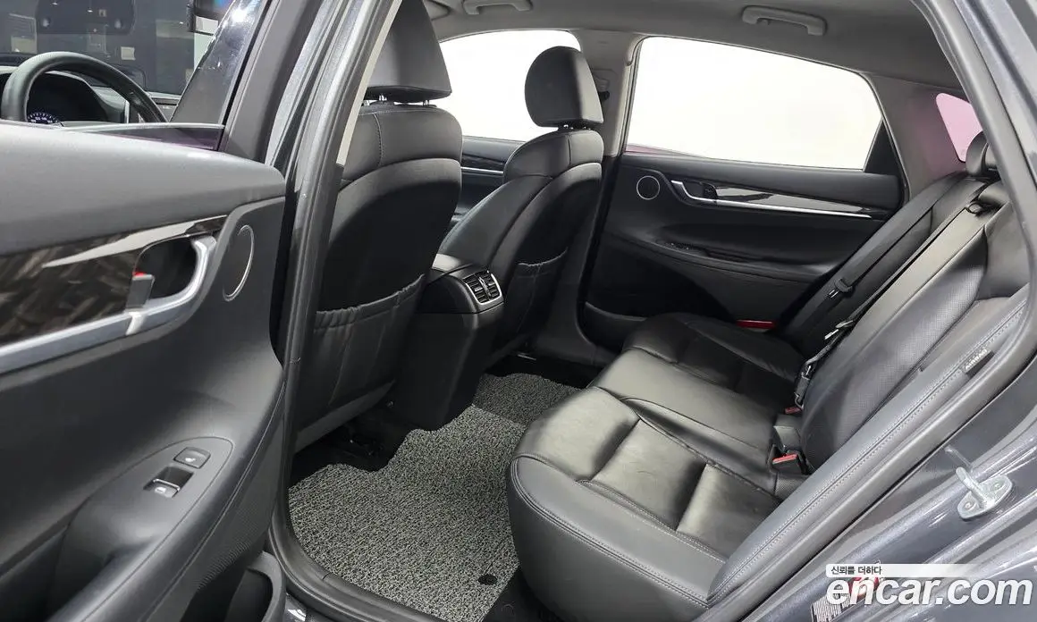 Hyundai Grandeur 2018 2.4 автомат (гидро), фото 17
