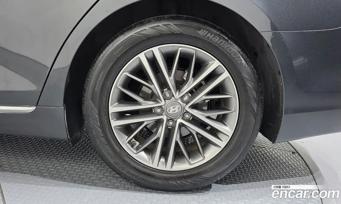 Hyundai Grandeur 2018 2.4 автомат (гидро), фото 6