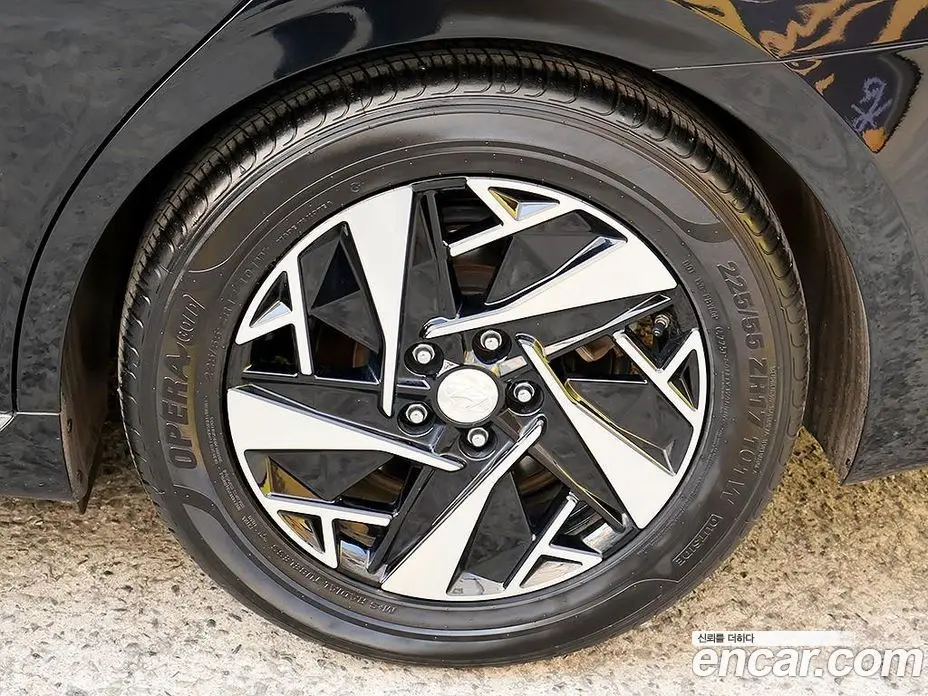 Hyundai Grandeur 2022 2.4 автомат (гидро), фото 5