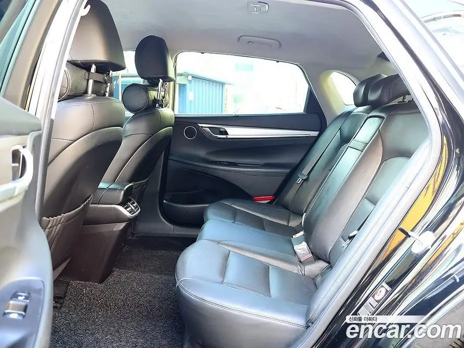 Hyundai Grandeur 2022 2.4 автомат (гидро), фото 10
