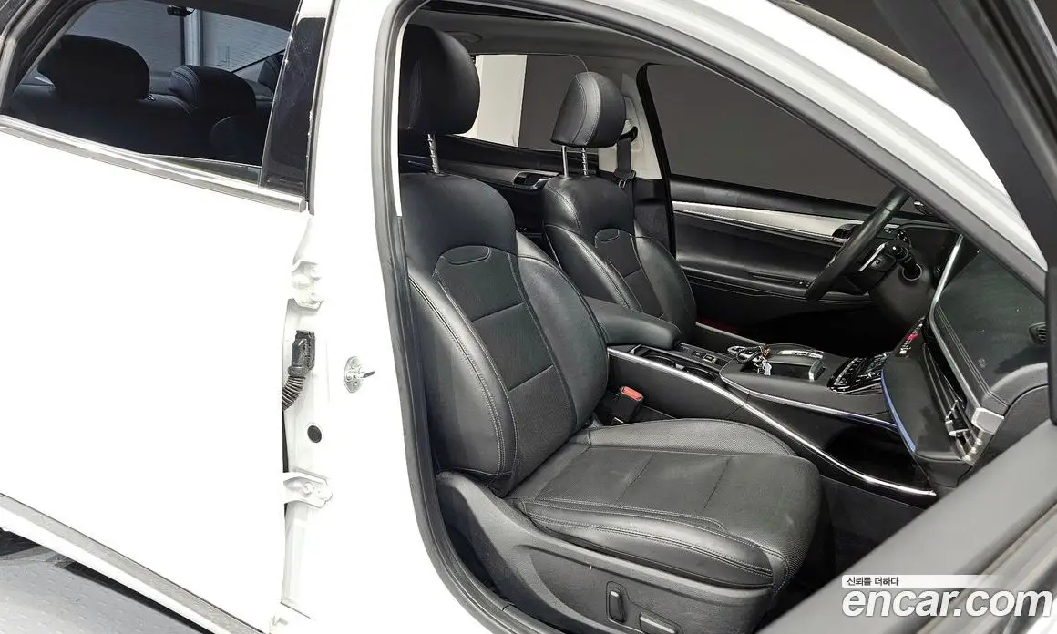Hyundai Grandeur 2022 2.4 автомат (гидро), фото 12