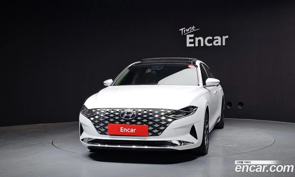 Hyundai Grandeur 2022 2.4 автомат (гидро), фото 3
