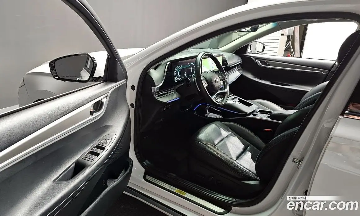 Hyundai Grandeur 2022 2.4 автомат (гидро), фото 10