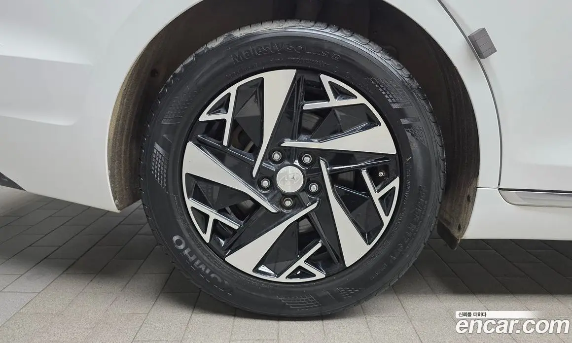 Hyundai Grandeur 2022 2.4 автомат (гидро), фото 5