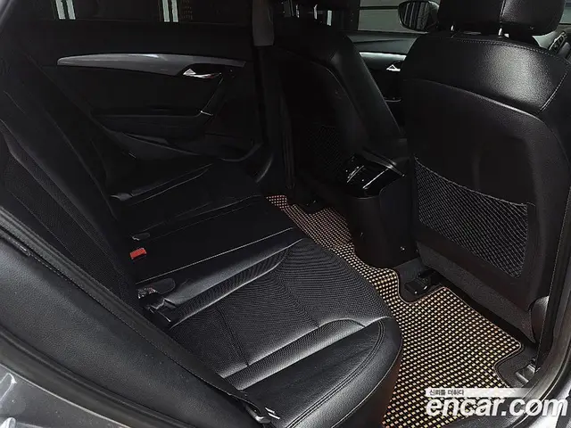 Hyundai i40 2015 2.0 автомат (гидро), миниатюра 9