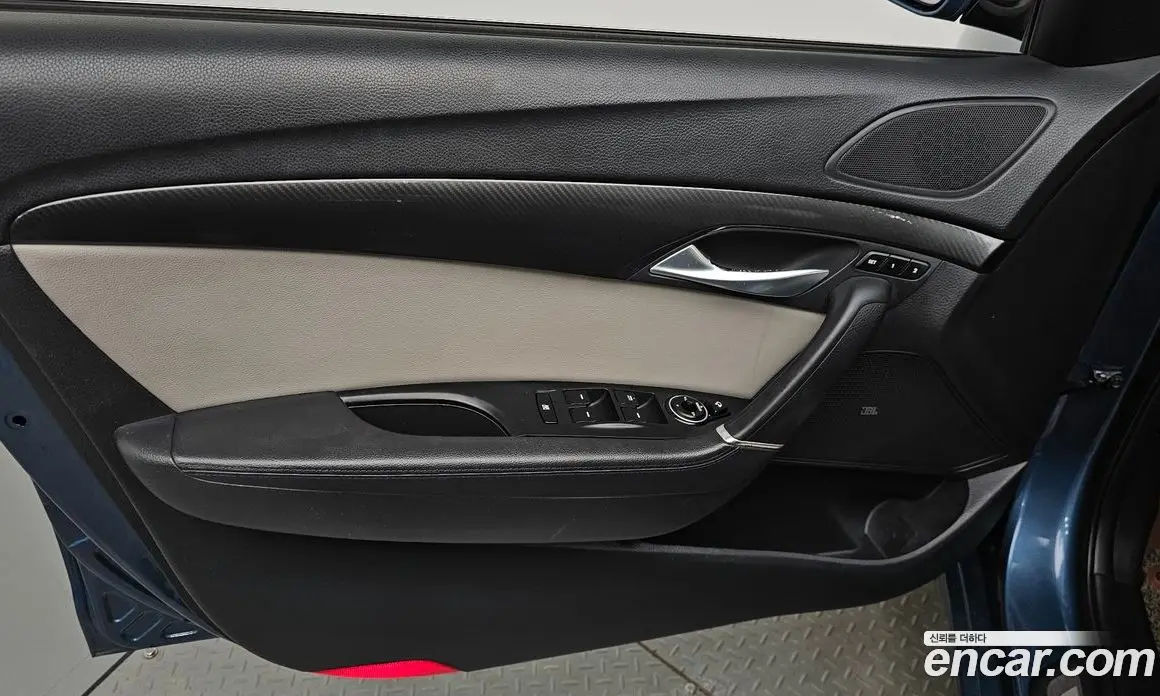 Hyundai i40 2016 1.7 автомат (гидро), фото 13