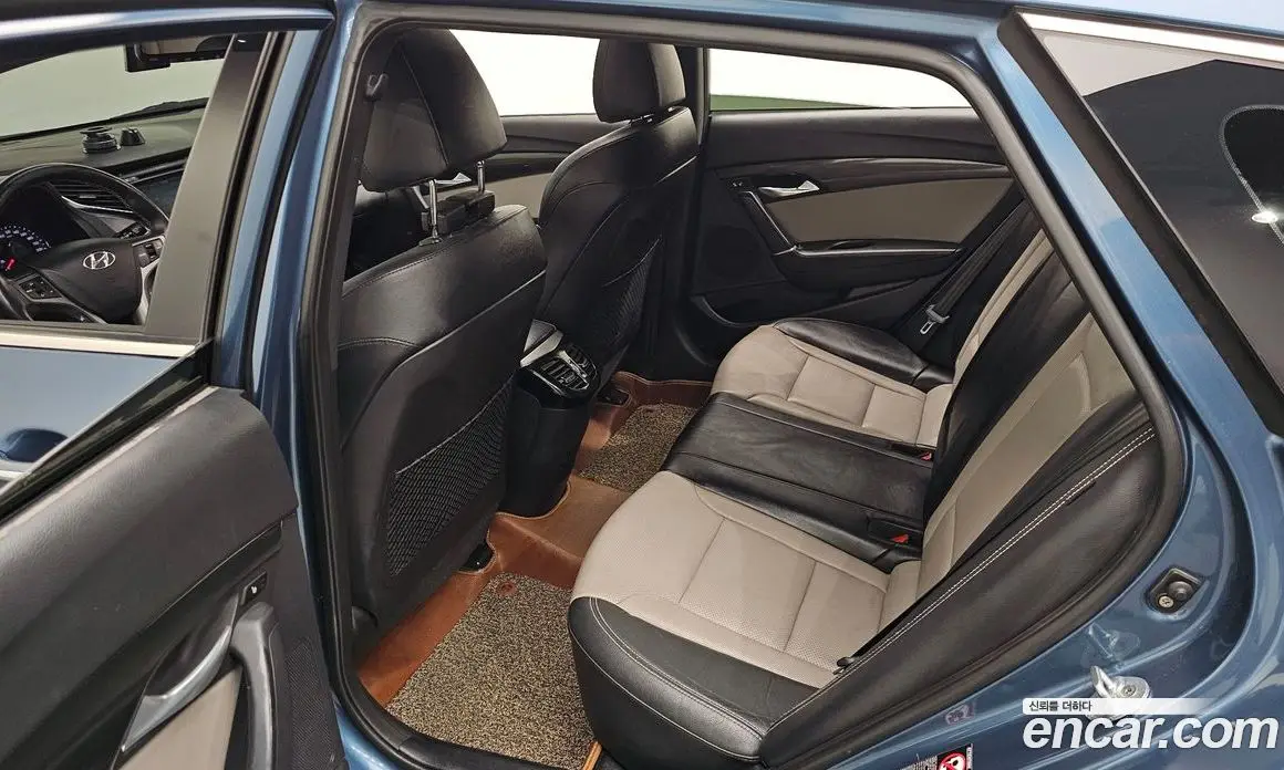 Hyundai i40 2016 1.7 автомат (гидро), фото 17