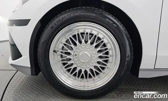 Hyundai Ioniq 6 2022 0.1 автомат (гидро), миниатюра 5