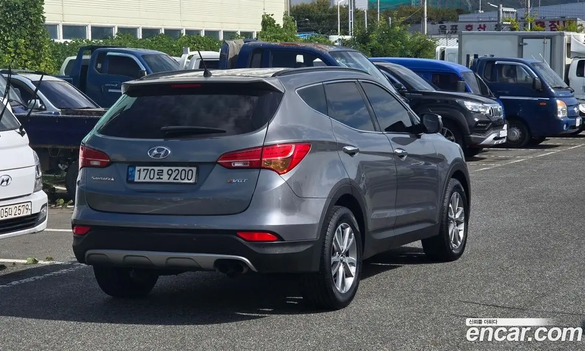 Hyundai Santa Fe 2013 2.0 автомат (гидро), фото 4 Hyundai Santa Fe 2013 2.0 автомат (гидро), фото 4