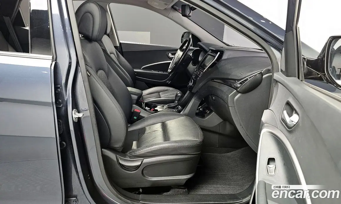 Hyundai Santa Fe 2015 2.0 автомат (гидро), фото 16 Hyundai Santa Fe 2015 2.0 автомат (гидро), фото 16