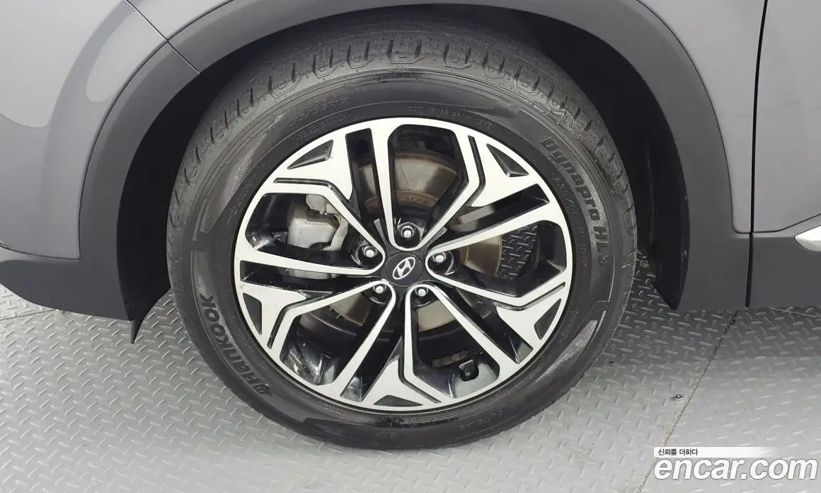 Hyundai Santa Fe 2018 2.0 автомат (гидро), фото 5