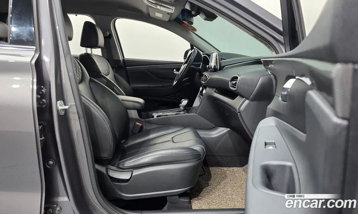 Hyundai Santa Fe 2018 2.0 автомат (гидро), фото 16 Hyundai Santa Fe 2018 2.0 автомат (гидро), фото 16