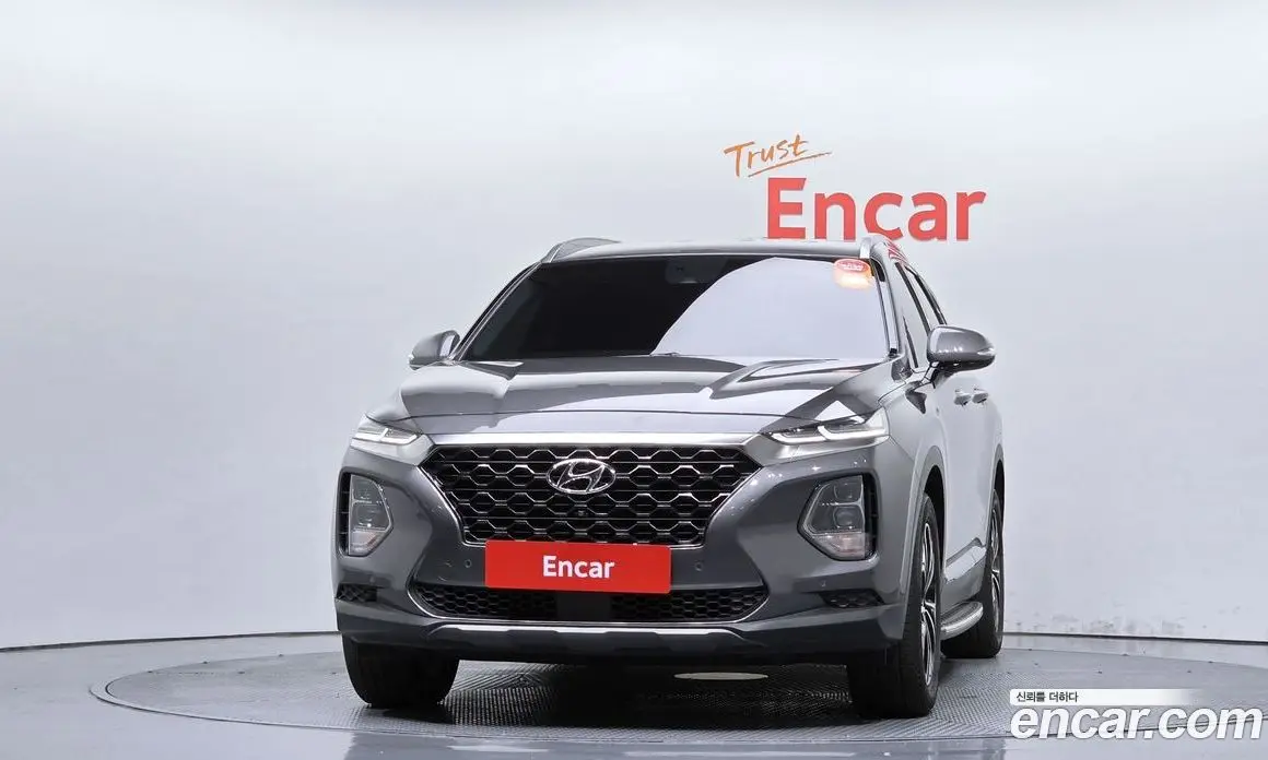 Hyundai Santa Fe 2018 2.0 автомат (гидро), фото 3 Hyundai Santa Fe 2018 2.0 автомат (гидро), фото 3