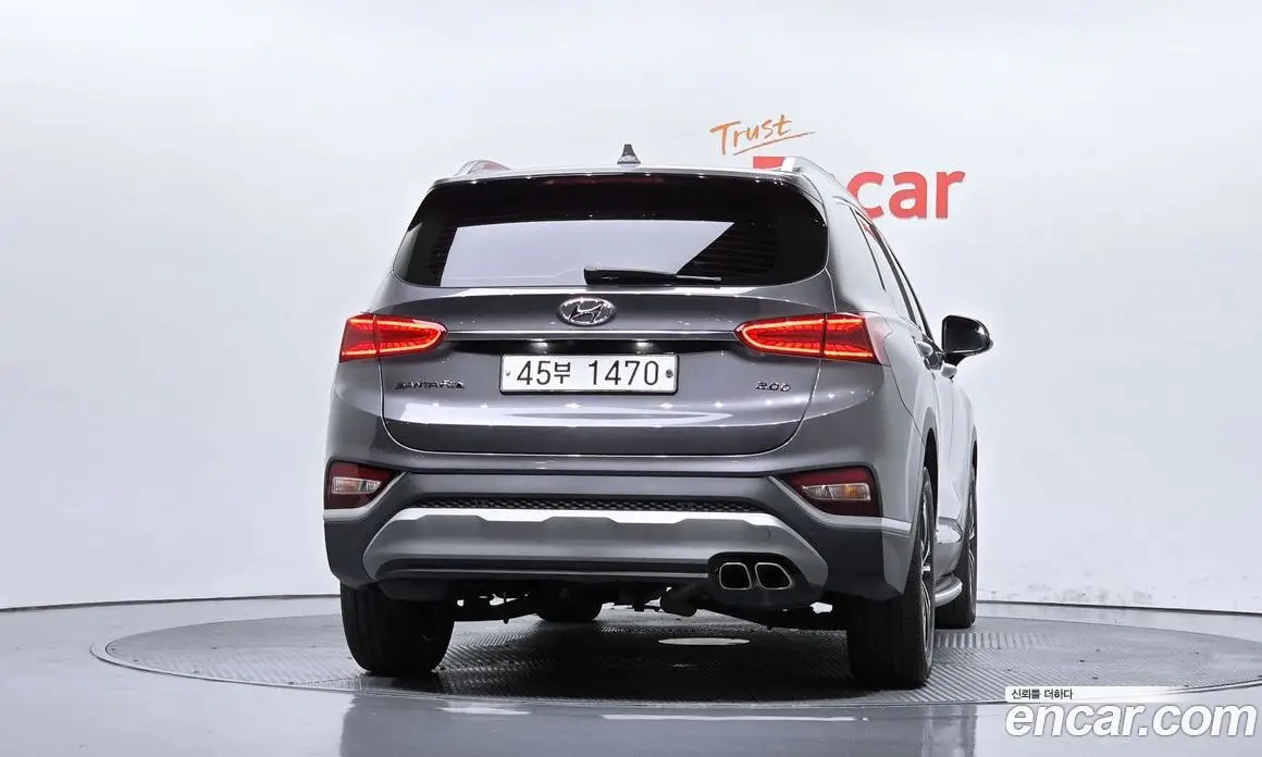 Hyundai Santa Fe 2018 2.0 автомат (гидро), фото 4 Hyundai Santa Fe 2018 2.0 автомат (гидро), фото 4