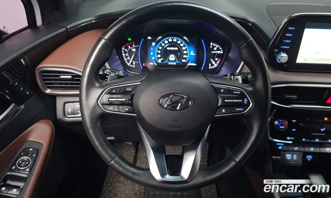 Hyundai Santa Fe 2019 2.0 автомат (гидро), фото 18