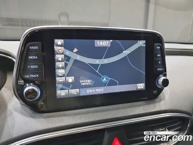 Hyundai Santa Fe 2020 2.2 автомат (гидро), миниатюра 9