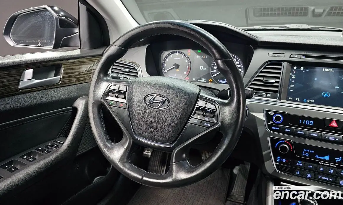 Hyundai Sonata 2014 2.0 автомат (гидро), фото 13