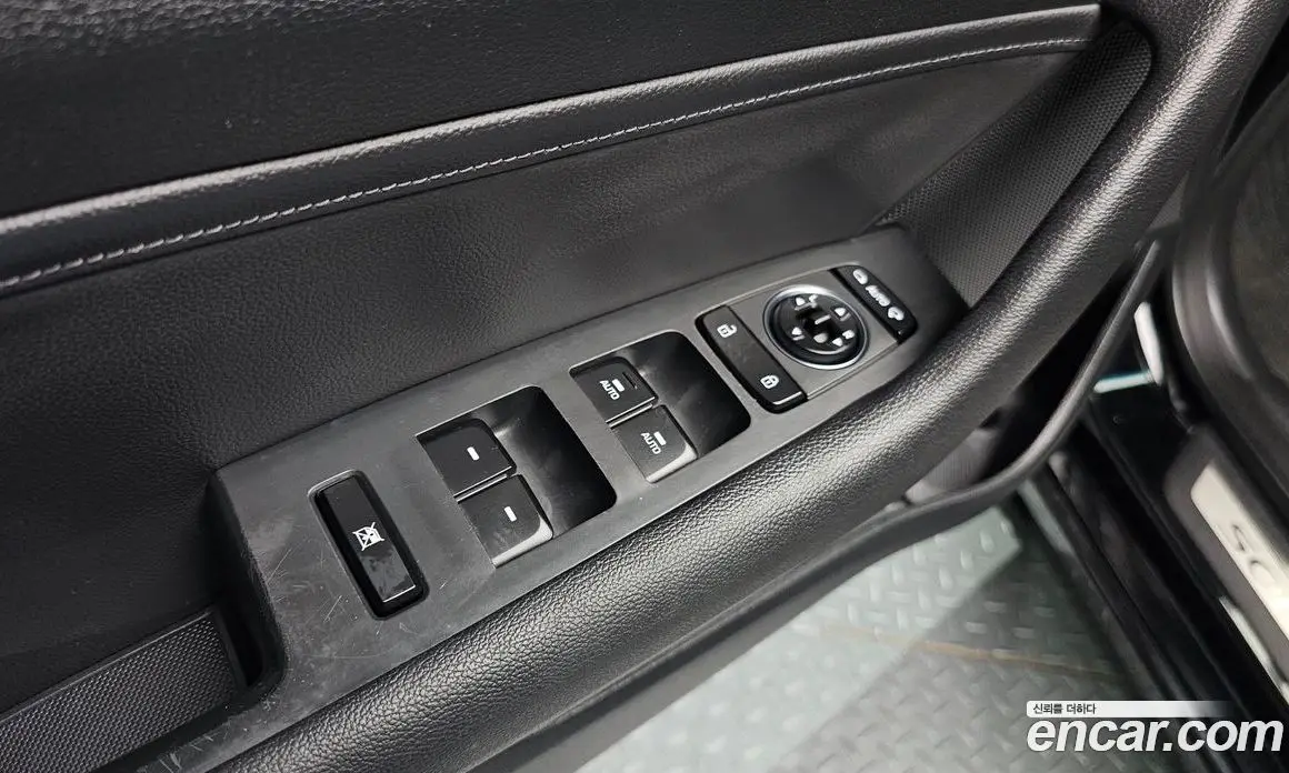 Hyundai Sonata 2014 2.0 автомат (гидро), фото 18