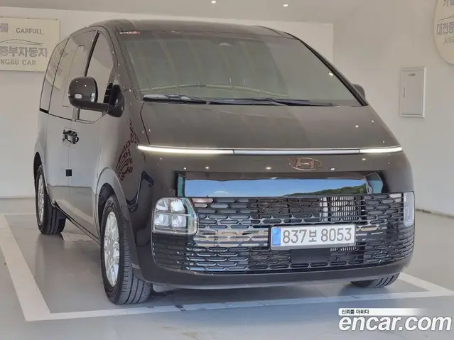 Hyundai Staria 2023 2.2 автомат (гидро), миниатюра 2