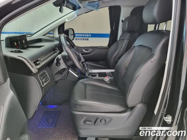 Hyundai Staria 2023 2.2 автомат (гидро), миниатюра 12