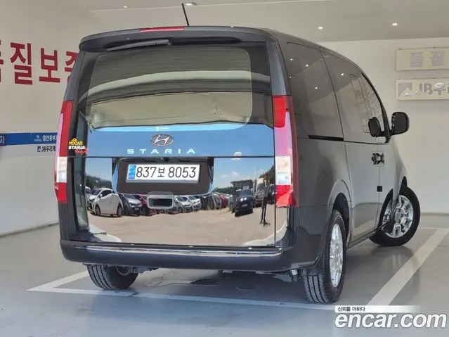 Hyundai Staria 2023 2.2 автомат (гидро), миниатюра 5