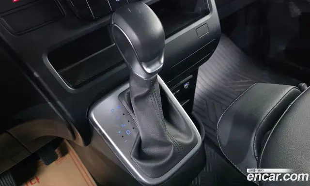 Hyundai Staria 2024 1.6 автомат (гидро), миниатюра 12
