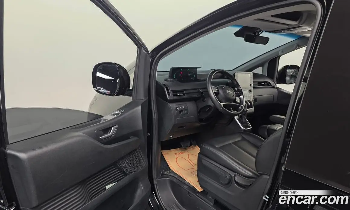 Hyundai Staria 2024 1.6 автомат (гидро), фото 13