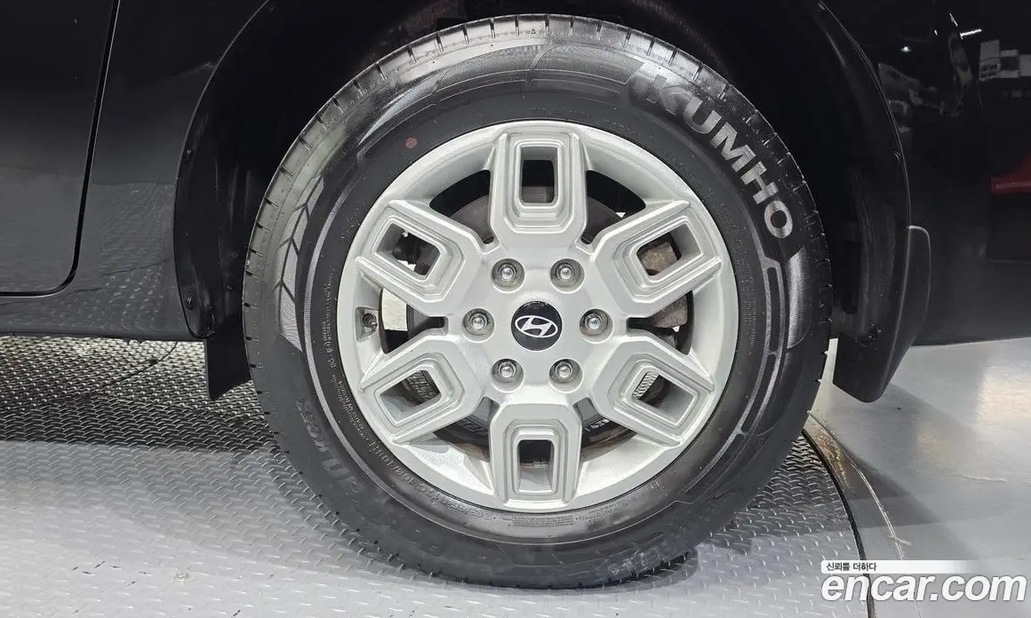 Hyundai Staria 2024 1.6 автомат (гидро), фото 7
