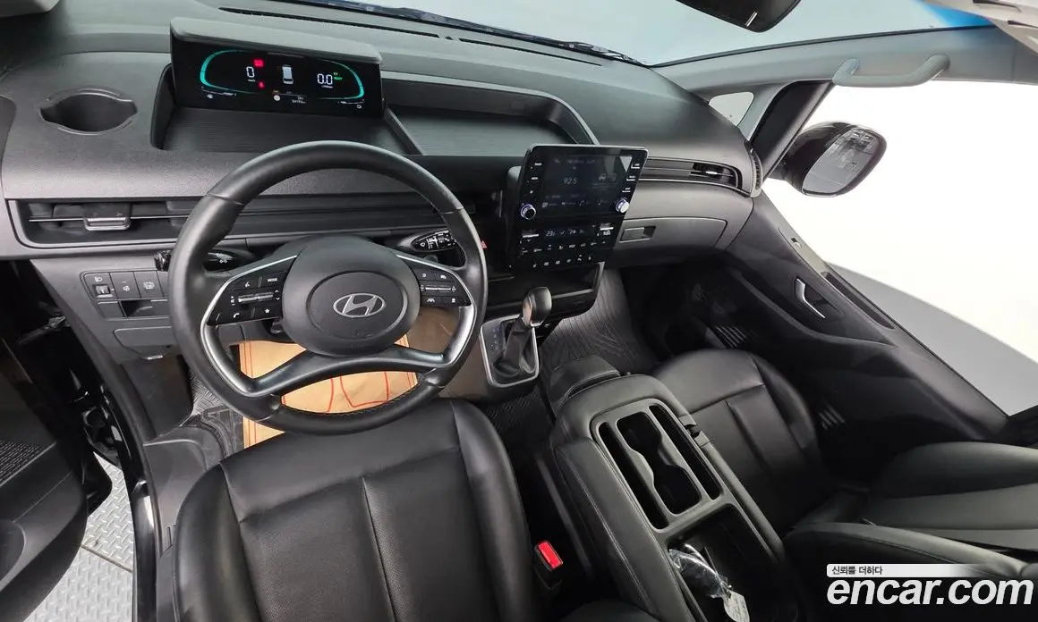 Hyundai Staria 2024 1.6 автомат (гидро), фото 10