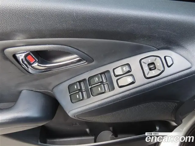 Hyundai Tucson 2010 2.0 автомат (гидро), миниатюра 12