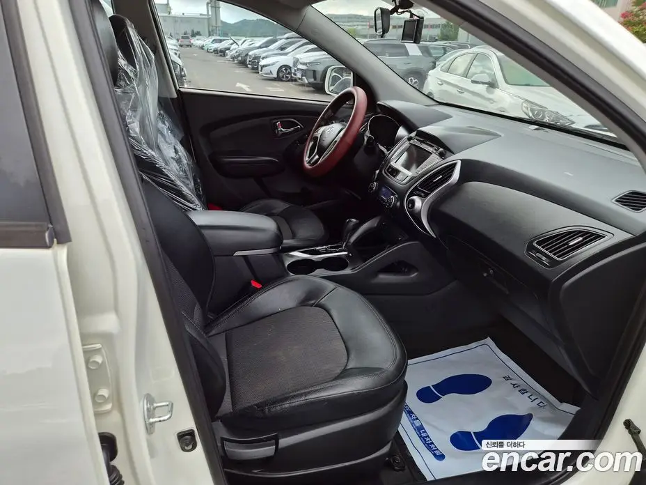 Hyundai Tucson 2011 2.0 автомат (гидро), фото 11